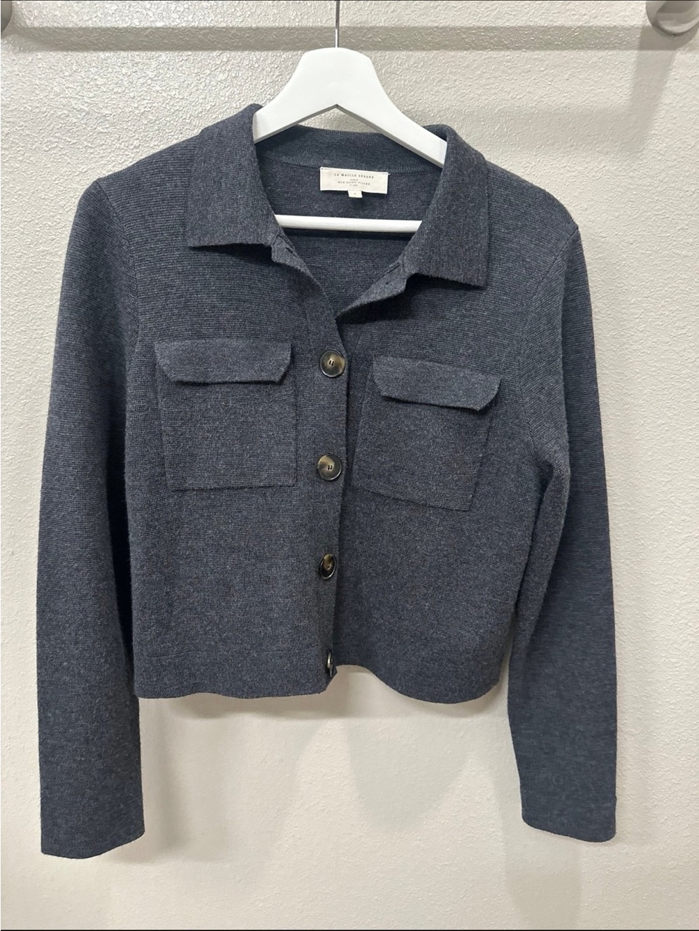 Sezane Betty Cardigan Small
NWOT Charcoal Cropped Button-Front Wool Jacket - Picture 3 of 5